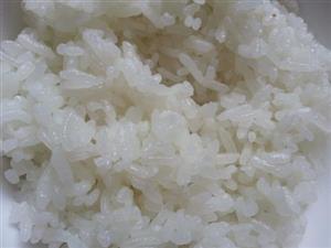 Vietnamnet - Cơm gạo lạ nở dài gần 2cm: Giật mình với đặc sản hiếm